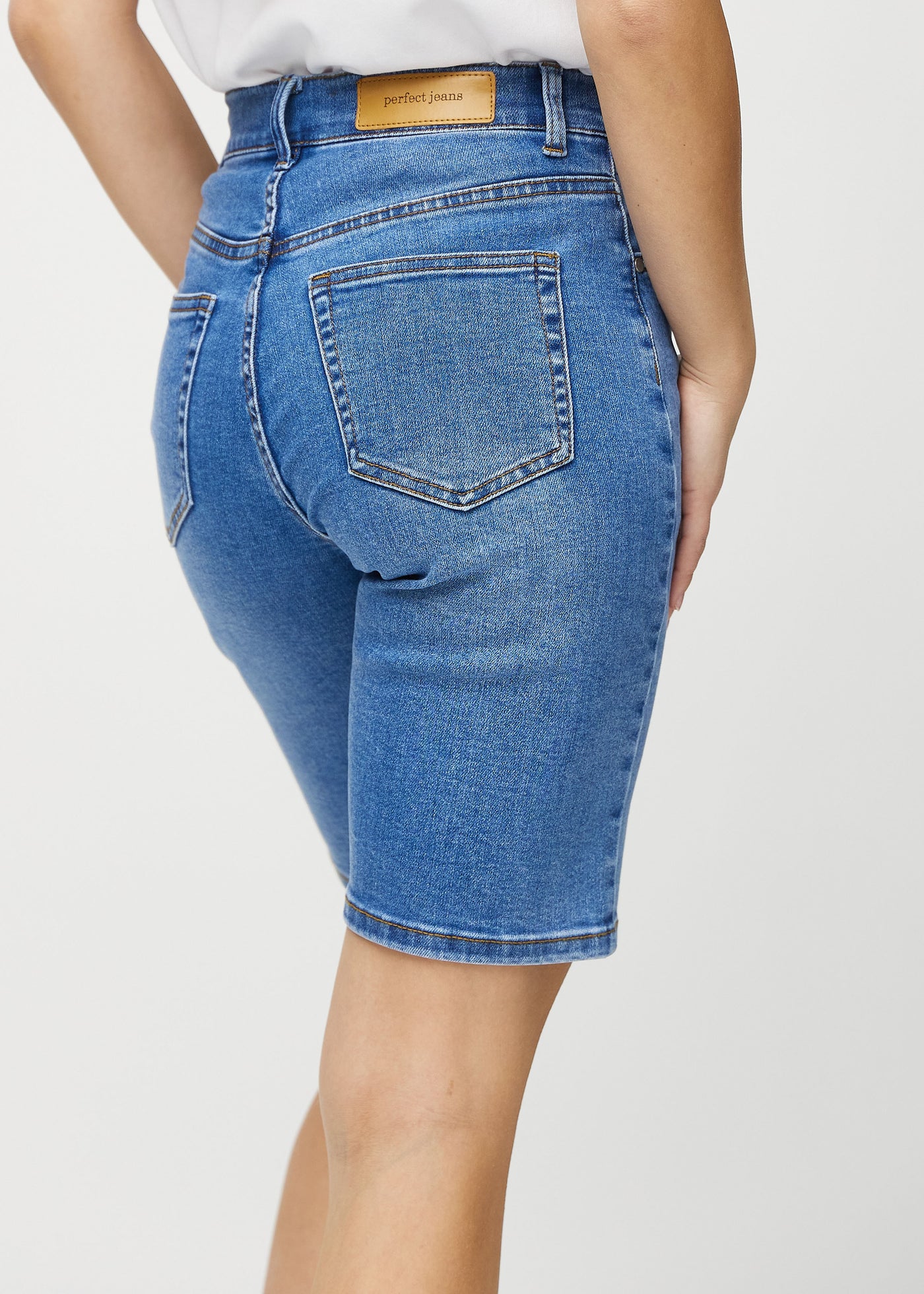 Denim regular middle shorts set bagfra, så man kan se hele produktet.